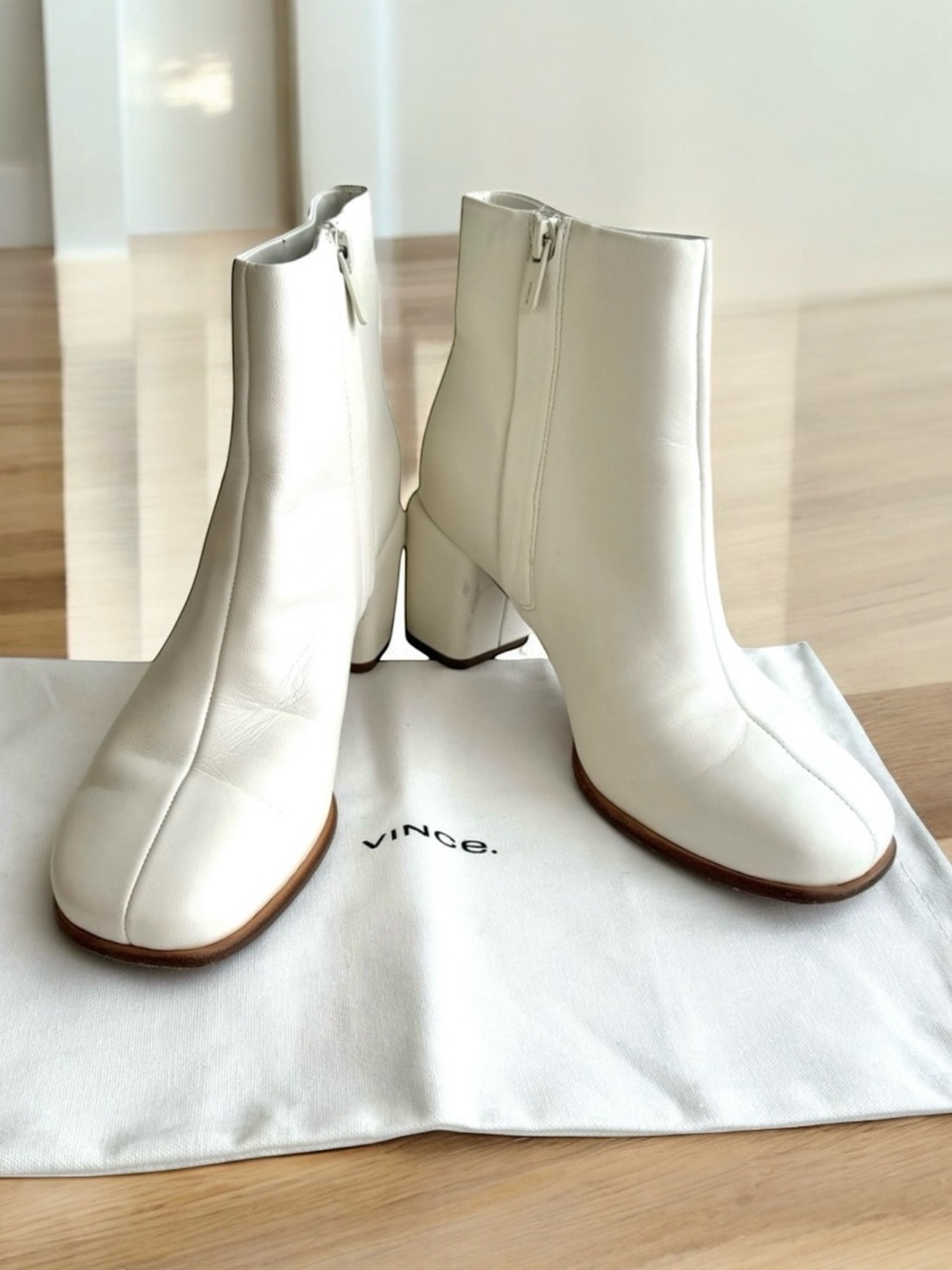 Vince Maggie Booties White Leather Ankle Boots Women’s